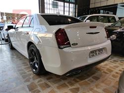 كرايسلر 300